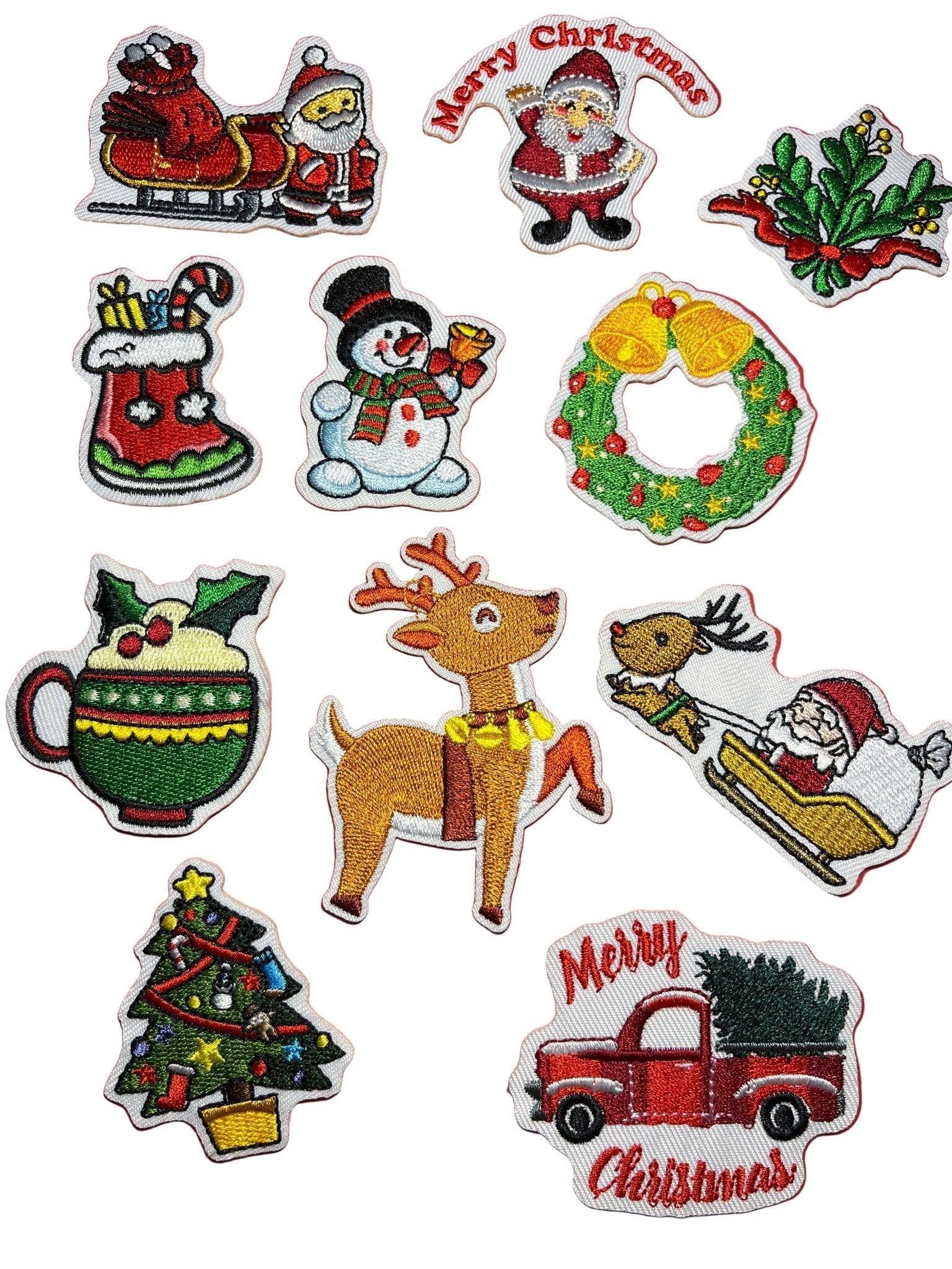Christmas Iron on Patches Wreath - Let's Patch It Up!